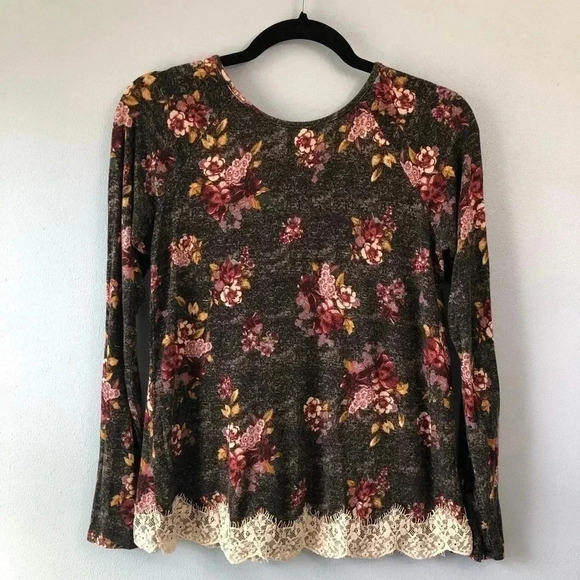 Rewind Tops - Rewind Women’s Top Small Black Floral Long Sleeve Black Lace Hem Scoop Neck